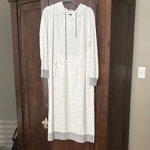 Soft Surroundings Cream and Gray Knit Lounge Dress size Large